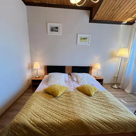 Wynajem Pokoi Kryniczanka *