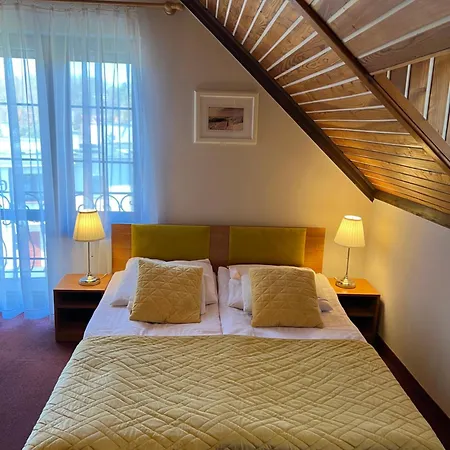 Wynajem Pokoi Kryniczanka *